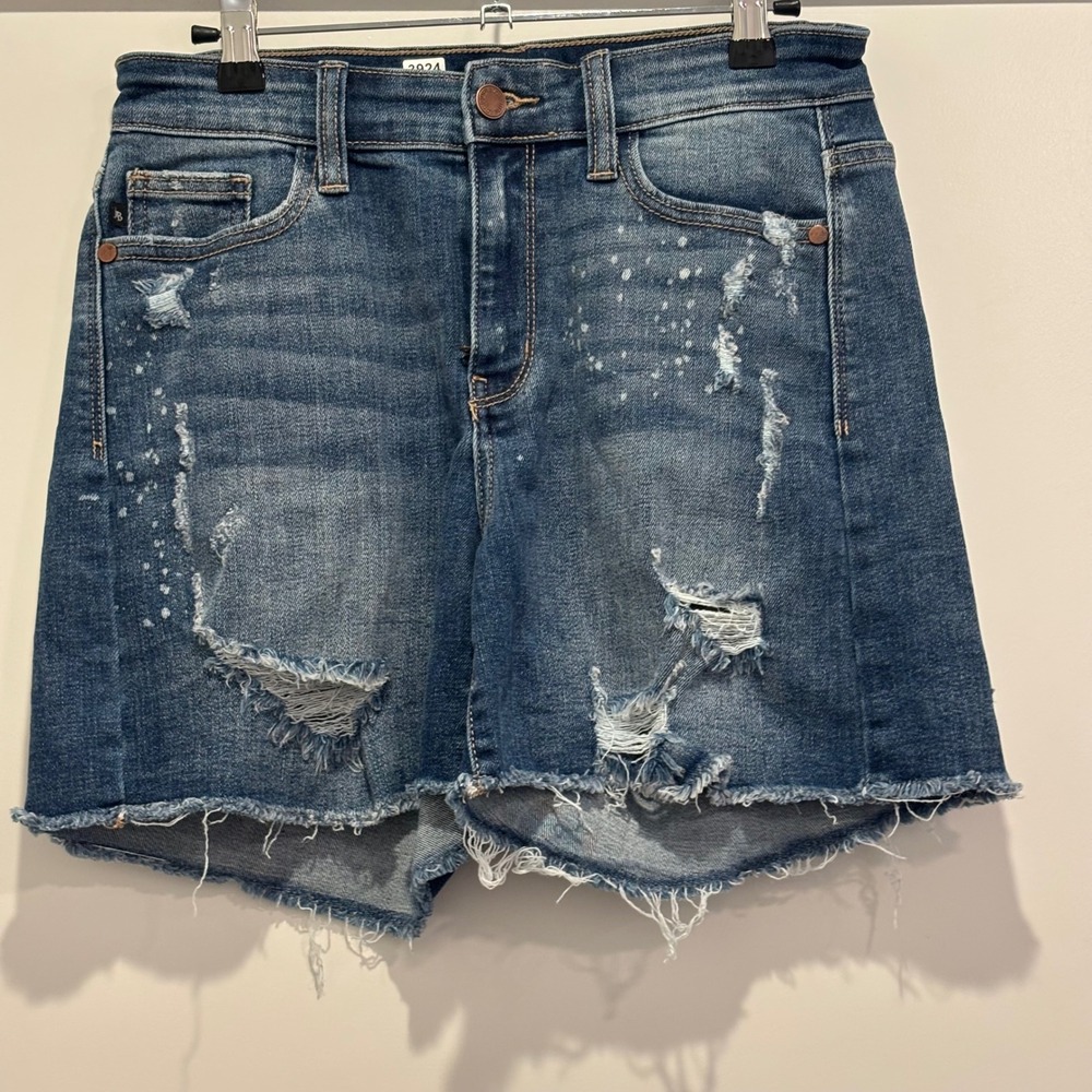 Judy Blue Los Angeles Distressed Paint Splatter Denim Shorts Medium Wash Size M